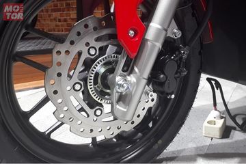 Bikers Tau Belum Ternyata Motor Ini Yang Pertama Pakai Teknologi Rem Cakram Bentuknya Unik Bro Semua Halaman Motorplus