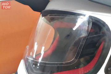 Helm top anti fog