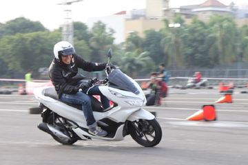 Siapin Modal Segini Bengkel Om2s Bisa Bikin Honda Pcx 150