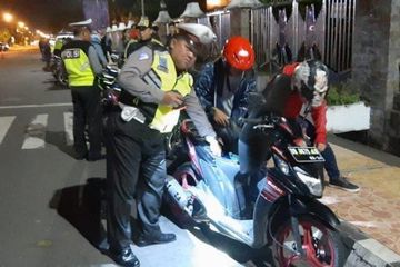 Lengkapi Surat Kendaraan, Setiap Malam Minggu Polisi Gelar Razia ...