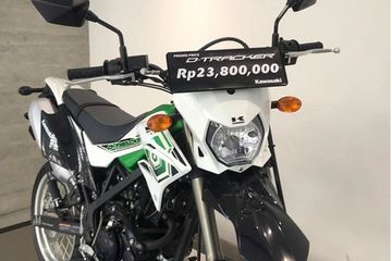 Wuih Lebih Murah Rp 9 Juta Kawasaki D Tracker 150 Baru Ada Di Dealer Ini Sikat Bro Motorplus