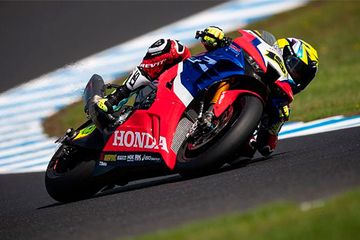 Alvaro Bautista menganggap Honda CBR1000RR-R seperti motor 2-tak
