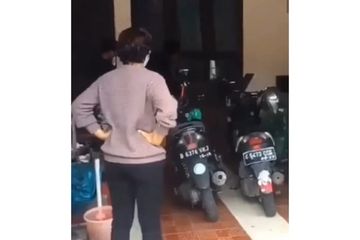 Parkiran Motor Kos-kosan Mendadak Gempar, Penghuni Kos Tiba-tiba ...