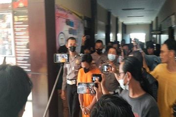 Sopir odong-odong maut di Serang memakai kaos oranye, ternyata tak hanya tidak punya SIM.