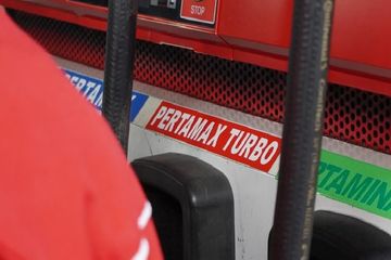 Foto ilustrasi. Cek harga bensin Pertamina terbaru setelah harga minyak dunia turun, Pertamax Turbo naik sampai segini loh.