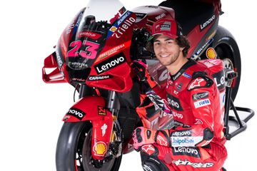 Enea Bastianini gabung ke tim pabrikan Ducati Lenovo Team. Sudah mewaspadari Marc Marquez di MotoGP 2023. 