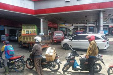 Antrean Motor Mengular di SPBU Puncak Bogor, Efek Terbakarnya Depo ...