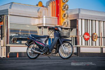 Pesona Modifikasi Motor 2-Tak Suzuki Crystal Kena Restomod Ala ...