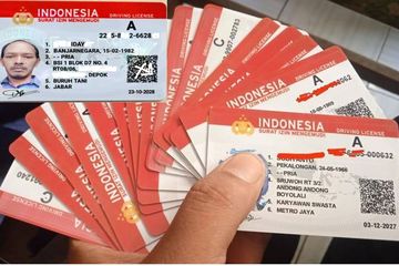 Bagi yang akan bikin SIM dengarkan nasihat penguji ujian SIM ini