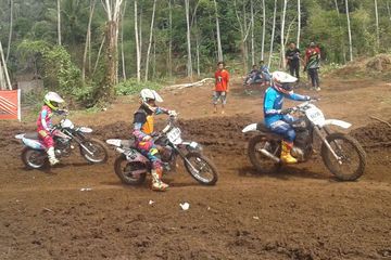 Grasstrack Kabupaten Bandung Barat, Riyan Meong, Adi Ceto dan ...