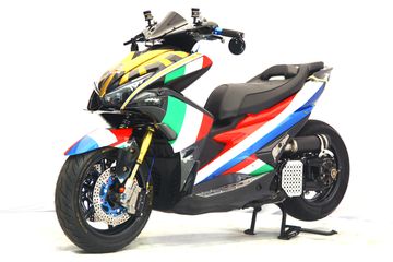Berkat Helm Johann Zarco Yamaha Aerox Ini Jadi Juara Customaxi ...