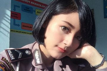 Polwan Cantik Ini Bikin Klepek-klepek, Bukan Cuma Atur Lalu Lintas ...
