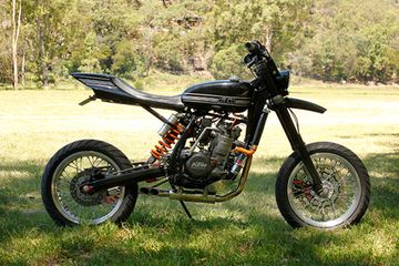 Usung Konsep Flat Tracker, Motor KTM 