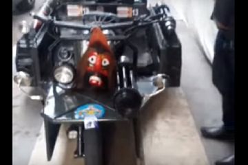 Unik Pengakuan Suryanto Penggemar Vespa Yang Modifikasi Motornya Jadi Tank Tempur Motorplus