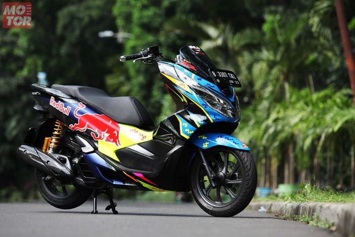  Modifikasi Minimalis Honda PCX 150 Pasang Part Carbon dan 