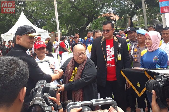 Jaya Suprana bersama Irjen Pol Refdi Andri