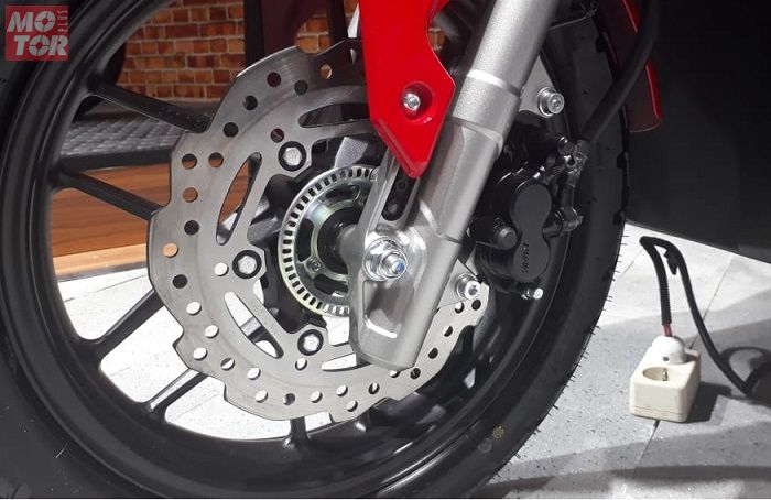 Cakram Honda X-ADV 150.