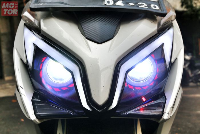 Auto Ganteng Lampu Honda Vario Lawas Pakai Lazy Eyes 3D 