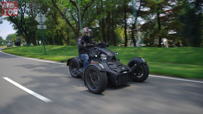 Segini Harga Motor Baim Wong dan Kakek Suhud Seperti Langit dan
