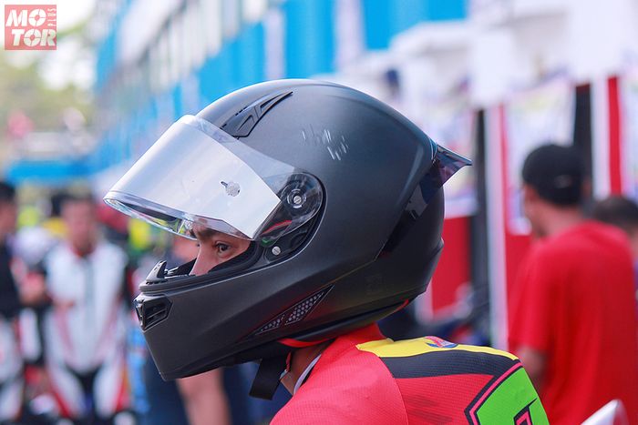 Waduh Pasang Spoiler Tambahan Di Helm Malah Berbahaya Kok Bisa Motorplus