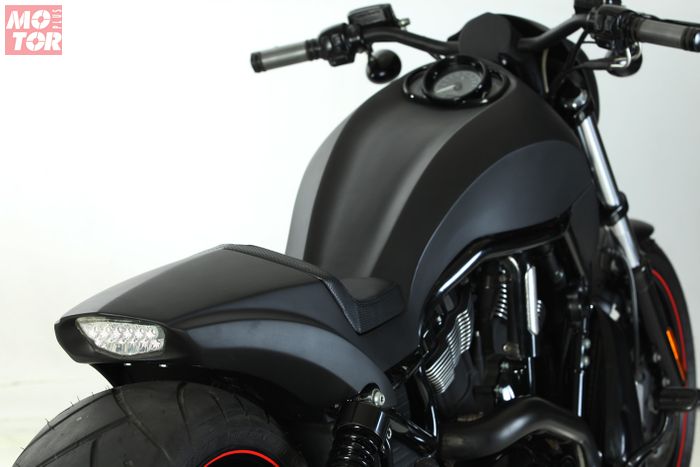 bikin bodi one piece seperti harley