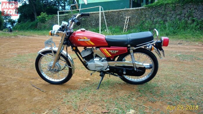 Mantap! Pria Ini Jualan Spare Part Motor Kawasaki Jadul ...