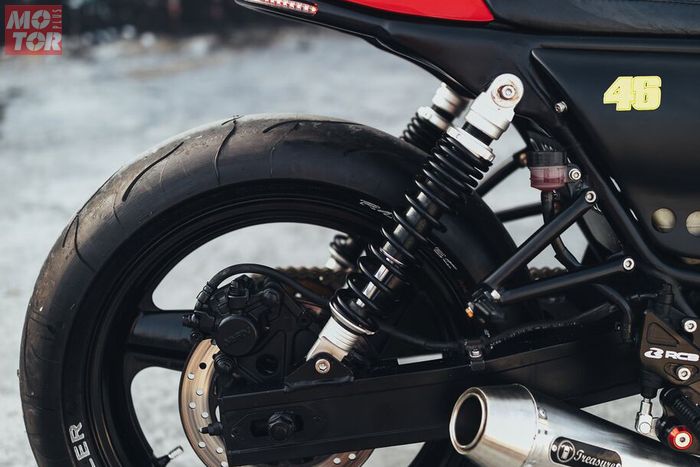 Asli Buatan Anak Bali Simak Honda Cb400 Sf Cafe Racer Garapannya