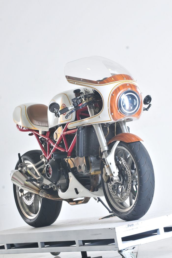 Mau Tampil Beda Ducati Monster S4 2002 