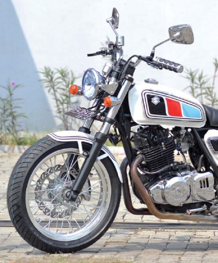 Rapi Jali Suzuki Thunder 250 Dimodifikasi Japs Style Jadi