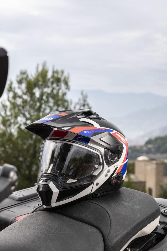 N70-2 X bergaya ala helm motocross