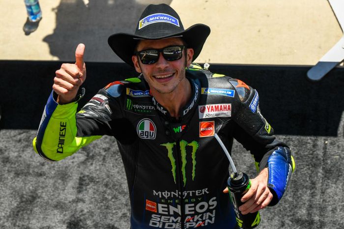 Valentino Rossi memang gagal puasa menang di CoTA. Namun mengaku ada perkembangan mencolok dari motornya