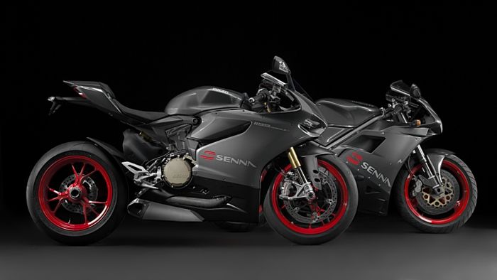 Max Biaggi membeli motor Ducati 1199 S Panigale edisi Ayrton Senna terakhir