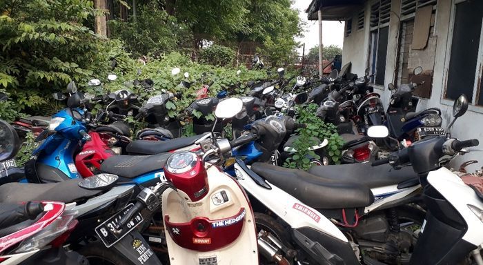 Teluk Pucung Mendadak Angker, Puluhan Motor dan Mobil