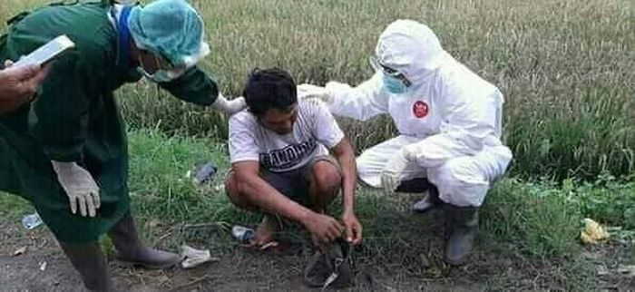 Pemuda yang tergelak ternyata bukan karena corona melainkan karena sedih diputusin pacarnya