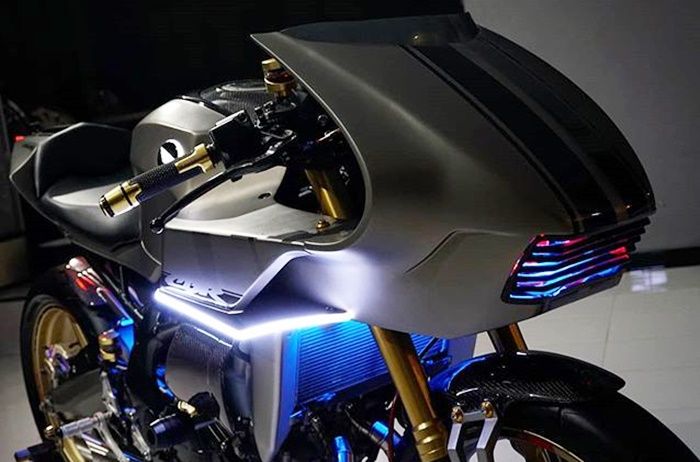 Honda CBR250RR cafe racer dari Lent Modified