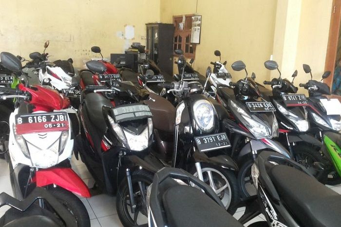 Beli Motor Bekas, Berikut Cara Mendekteksi BPKB Asli Atau Palsu