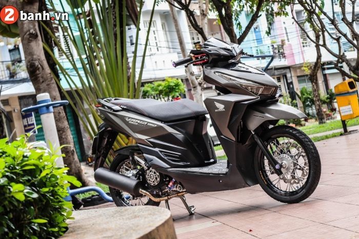 Modifikasi Honda Vario 150, Konsep Warna Gelap, Pelek Jari ...