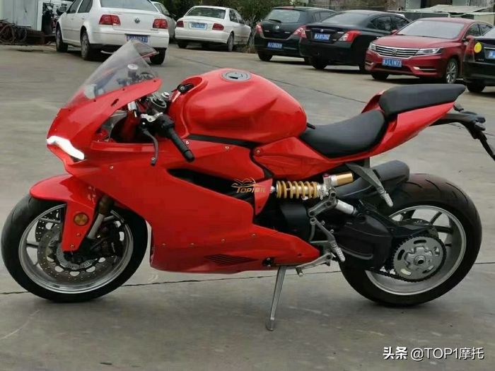 Moxia 500RR, kloningan Ducati Panigale.