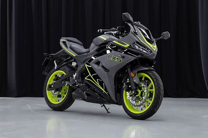 Lexmoto LXS 125 2021, motor sport baru yang siap jegal Yamaha R15 dan Honda CBR150R.