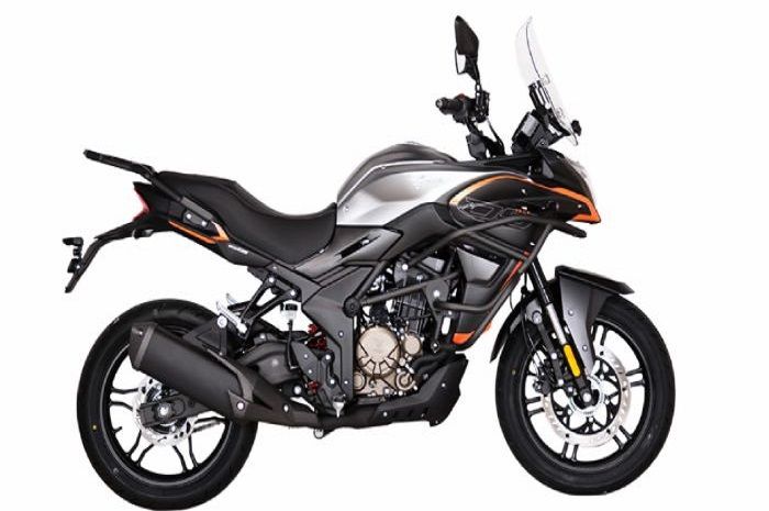 Meluncur Motor  Baru  2022 Mesin  300 cc Model Adventure 