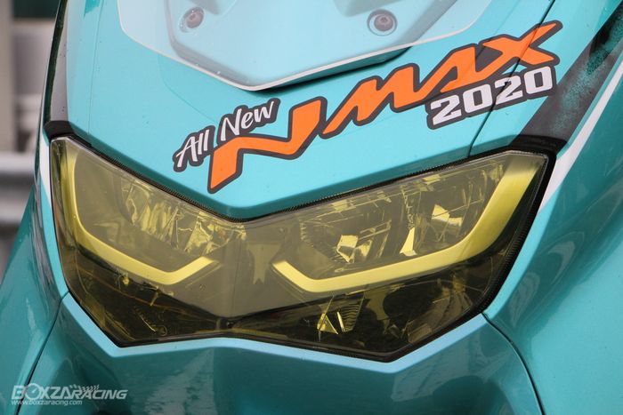 Cocok Ikut Customaxi, Modifikasi Motor Yamaha NMAX Gaya Touring, Kelir