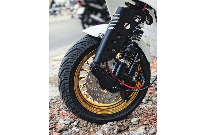 Modifikasi Motor Vespa LX, Tampil Manis dan Gahar Pakai Knalpot 2-Tak