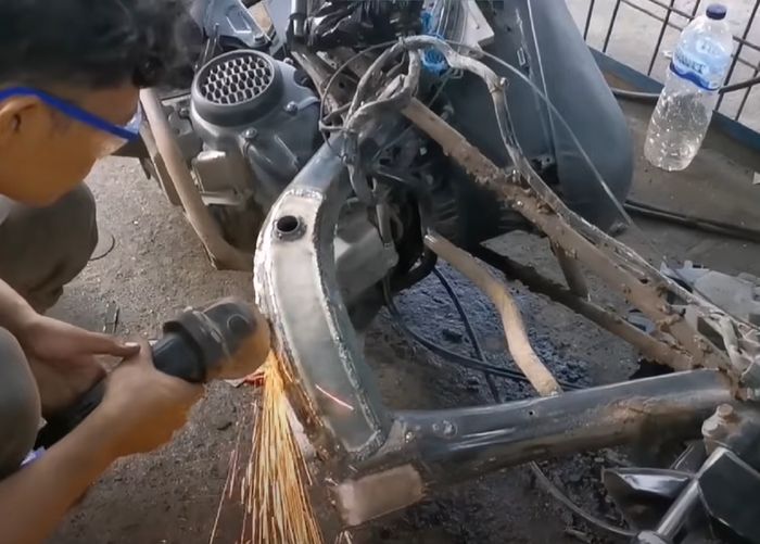 Ongkos Servis Rangka eSAF Keropos Bikin Tepok Jidat, Murahan Servis