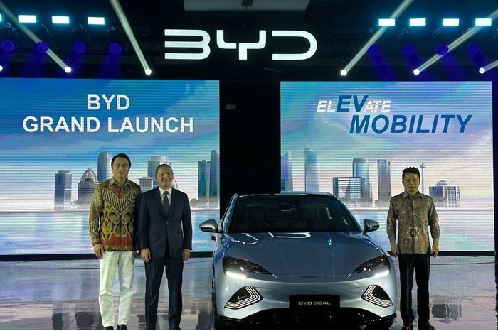 Enggak Cuma Mobil Listrik, BYD Juga Bakal Jualan Motor Listrik Di ...