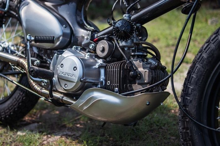 Kawin Silang Honda Karisma dan C70 Modifikasi Motor Cargo Cruiser Cub