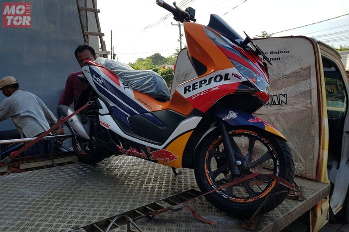 Geger Honda PCX  Pakai Livery MotoGP Tim Repsol  Resmi 