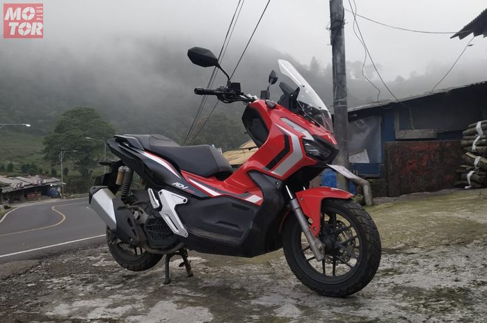  Lebih  Irit  dari Yamaha  NMAX Konsumsi Bensin Honda  ADV150 