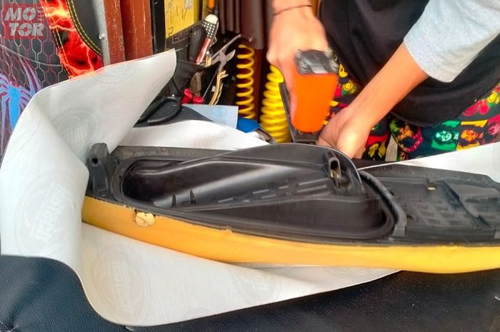 Baru Tahu Modifikasi Jok Motor Murah Honda BeAT Agar Tidak Keras Mulai