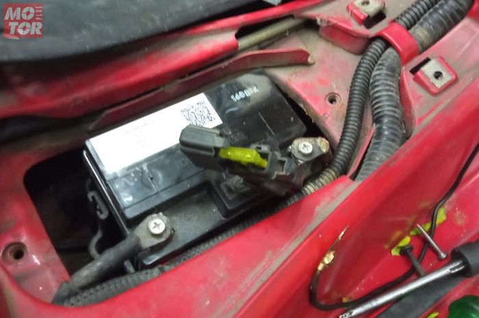 Awas Aki Motor Vespa Matic Gampang Tekor Gara-gara Fitur Keamanan Ini