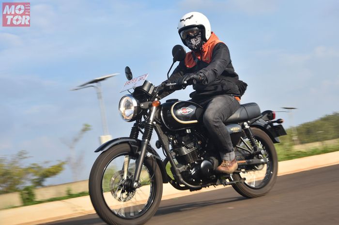 Mekanik Balap Disuruh Modifikasi Kawasaki W175 Jadi  